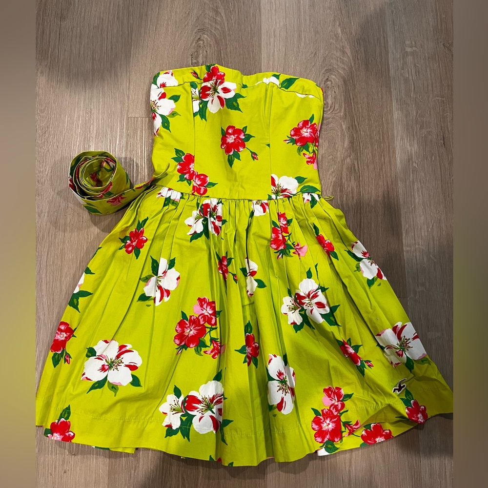 Floral Strapless Hollister Dress